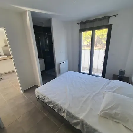 Grande Maison Avec Terrasse Brouilla